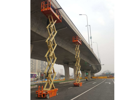 杭州市利用剪刀升降平台车实施高架路改造提升工程